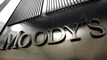 Moody's: υποβάθμισε την αμερικανική οικονομία - Στο στόχαστρο του Λευκού Οίκου Ομπάμα και Κλίντον Moody's: υποβάθμισε την αμερικανική οικονομία - Στο στόχαστρο του Λευκού Οίκου Ομπάμα και Κλίντον