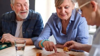 Τα επιτραπέζια παιχνίδια μειώνουν τον κίνδυνο εμφάνισης άνοιας