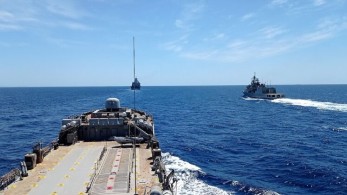 Συνεκπαίδευση μονάδων των Ενόπλων Δυνάμεων με το «USS Arlington» των ΗΠΑ