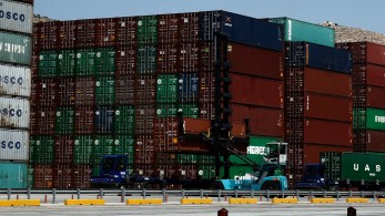 Πρωτοβουλία διαλόγου από το Υπουργείο Ναυτιλίας αλλά με ανοιχτό το λιμάνι του Πειραιά