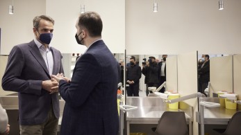 Ο Μητσοτάκης στο «STEKI 46» του ΟΚΑΝΑ