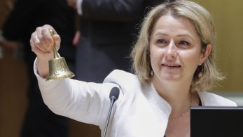 Πομπιλί: Θα συνεχίσουμε να πληρώνουμε  τη Ρωσία σε ευρώ ή σε δολάρια