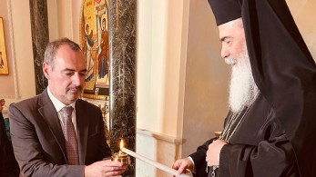 Παρέλαβε το Άγιο Φως ο Ανδρέας Κατσανιώτης