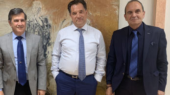 Oι Κύπριοι που μπαίνουν στη «μάχη της αντλίας» στην Ελλάδα