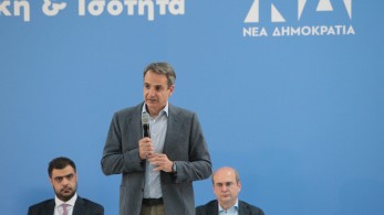 Μητσοτάκης για ΣΥΡΙΖΑ: Μακάρι να έκαναν συνέδριο κάθε χρόνο για να μας θυμίζουν από τι γλυτώσαμε