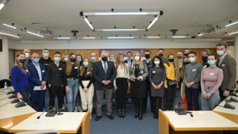 ΑΠΘ-Υποτροφίες αριστείας και θέσεις απασχόλησης σε Ουκρανούς φοιτητές που «υιοθέτησε»