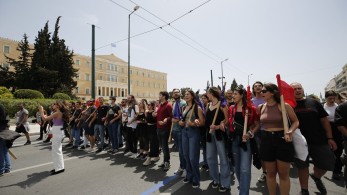 Νίκος Γ. Σακελλαρόπουλος: Απολιθώματα βαθέως παρελθόντος