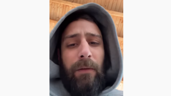 Συνελήφθη ο νεαρός που κλώτσησε τη γάτα – Συγγνώμη «ρε μ@@@@@ς»