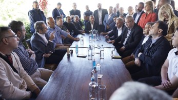 Μητσοτάκης προς δημάρχους: Δουλειά μου είναι να γυρίζω την Ελλάδα να εντοπίζω προβλήματα και να δρομολογούμε λύσεις