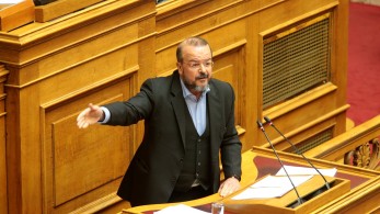 Διακινητής fake news