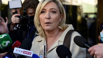 Γαλλία: Πέταξαν αβγά στη Μαρίν Λεπέν – Δείτε βίντεο