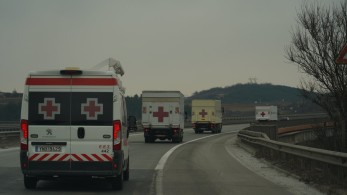 Φωτιά στη Βούλα: Στην πρώτη γραμμή και ο Ελληνικός Ερυθρός Σταυρός  