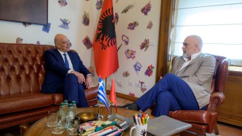 Συνάντηση του Ν. Δένδια με τον πρωθυπουργό της Αλβανίας, Ε. Ράμα, στα Τίρανα