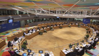 Σύνοδος Κορυφής: Ισχυρότερη σε ασφαλεια και άμυνα η ΕΕ