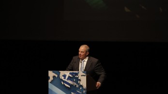 Ηχηρή παρέμβαση Καραμανλή: Όλες και όλοι την ίδια γαλανόλευκη φανέλα φοράμε!