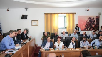 Ο Κυριάκος Μητσοτάκης με τους ακρίτες της Ψερίμου