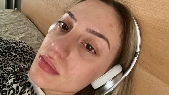 Συγκλονίζει η Άννα Κορακάκη: «Έτσι βίωσα το stalking»