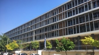 Θεσσαλονίκη- Στον ανακριτή απολογούνται λογιστές και εφοριακός για υπόθεση με “φακελάκι”