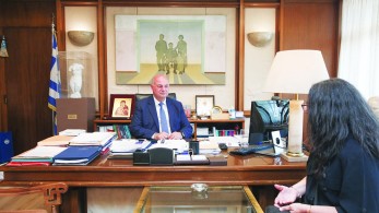 Κώστας Τσιάρας στην εφημερίδα tomanifesto: Θα βγαίνουν οι κουκούλες όταν το κρίνει η δικαιοσύνη