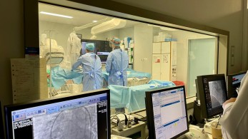 Κορωνοϊός: 4.026 νέα κρούσματα, 9 νεκροί και 130 διασωληνωμένοι