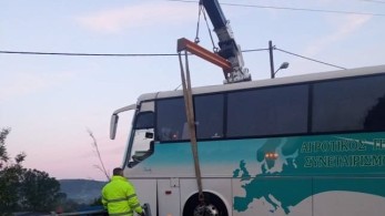 Ιωάννινα- Ατύχημα με λεωφορείο, λιποθύμησε ο οδηγός