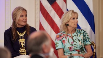 Το παρασκήνιο της συνάντησης της Μαρέβας Μητσοτάκη με την Τζιλ Μπάιντεν