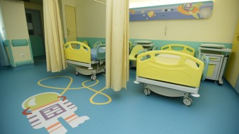 Νεογέννητο με κορωνοϊό νοσηλεύεται στη ΜΕΘ του Νοσοκομείου Χανίων