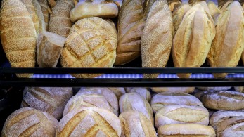 Φάκελος-ψωμί: Στο τραπέζι μείωση του ΦΠΑ