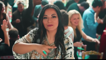 «Ταμα – Τα ‘Μαθες» το απόλυτο dance τσιφτετέλι από τη Τζένη Κατσίγιαννη (vid)