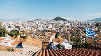 Στη Βουλή ο κλιματικός νόμος: Τα μέτρα για κτίρια, οχήματα, ενέργεια