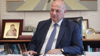 Κίτρινη κάρτα σε δικαστές που… παίζουν καθυστέρηση