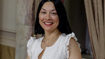 Και τώρα… άντε πιάστην