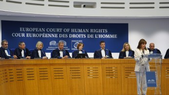 Σακελλαροπούλου: Νέα αυταρχικά και λαϊκιστικά καθεστώτα βάλλουν κατά της ελευθερίας της έκφρασης και της δικαστικής ανεξαρτησίας