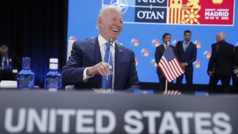 Ενίσχυση της αμερικανικής στρατιωτικής παρουσίας στην Ευρώπη ανακοίνωσε ο Μπάιντεν