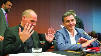 Οι «εραστές» της δραχμής και οι ψευτο-τσαμπουκάδες