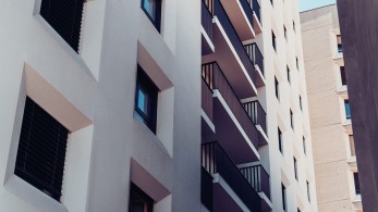 Επανεξετάζονται οι περιπτώσεις με επιβαρυμένο ΕΝΦΙΑ -Τι θα γίνει με τις τιμές ζώνης