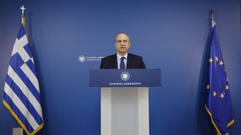 Οικονόμου: «Ο Τσίπρας παραδέχεται ότι ξεζούμισε τη μεσαία τάξη»