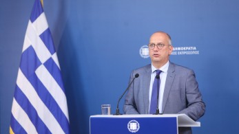 Οικονόμου: Δε θα αφήσουμε καμία πρόκληση αναπάντητη στη Σύνοδο του ΝΑΤΟ