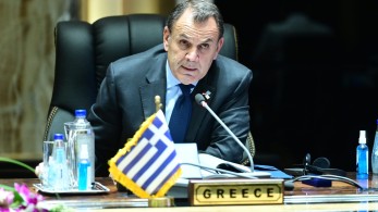 Νίκος Παναγιωτόπουλος: «Σε χύτρα που βράζει, μύγες δεν πηγαίνουν»