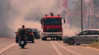 Υπό μερικό έλεγχο η φωτιά στη Χαλκιδική