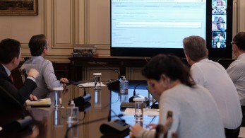 Δοκιμή της «άυλης» συνταγογράφησης σε τηλεδιάσκεψη με τον πρωθυπουργό