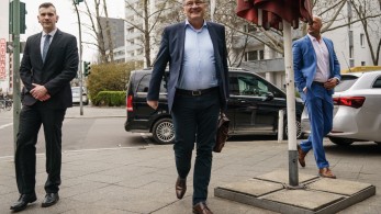 Αυτοδιαλύθηκε η ναζιστική “Πτέρυγα” του AfD: Εκτός νόμου από τις αρχές