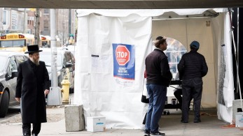 O ΠΟΥ προειδοποιεί: Στις ΗΠΑ το νέο επίκεντρο της επιδημίας!