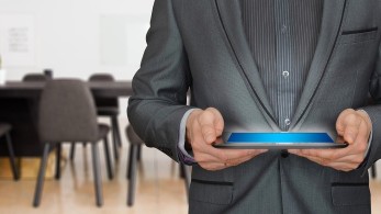 Ανάσα σε χιλιάδες εμπόρους- Παράταση 75 ημερών για τις επιταγές