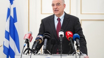 Επικοινωνία Δένδια με τον Βρετανό ομόλογό του για μεταναστευτικό – κορωνοϊό