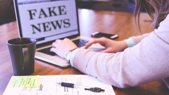 Αγαπημένο παιχνίδι των ΣΥΡΙΖΑίων τα fake news