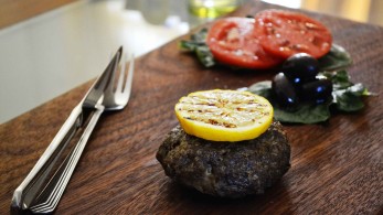 Υγιεινά μπιφτέκια με βρώμη και λιναρόσπορο