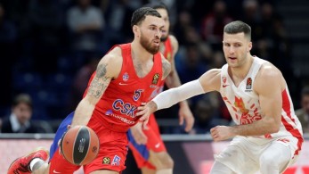 Κορωνοϊός: Σε καραντίνα ο Μάικ Τζέιμς