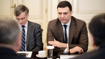 Δραματική έκκληση Κικίλια: «Μην πηγαίνετε σε εξοχικά και στα νησιά»