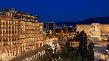 Ο κορωνοϊός έκλεισε τα ξενοδοχεία Μεγάλη Βρετανία και King George